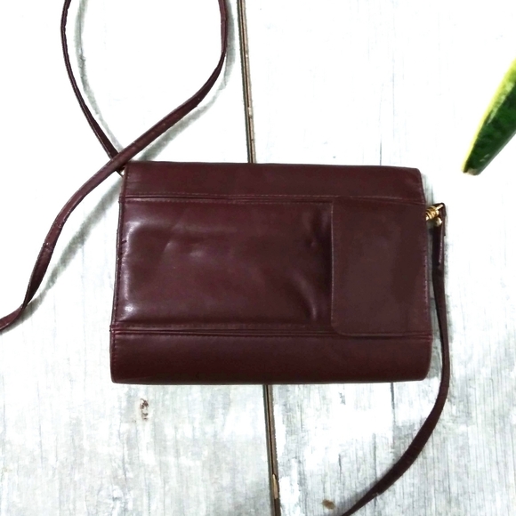 BUXTON BURGUNDY CONVERTIBLE WALLET/CROSSBDY - Picture 5 of 9